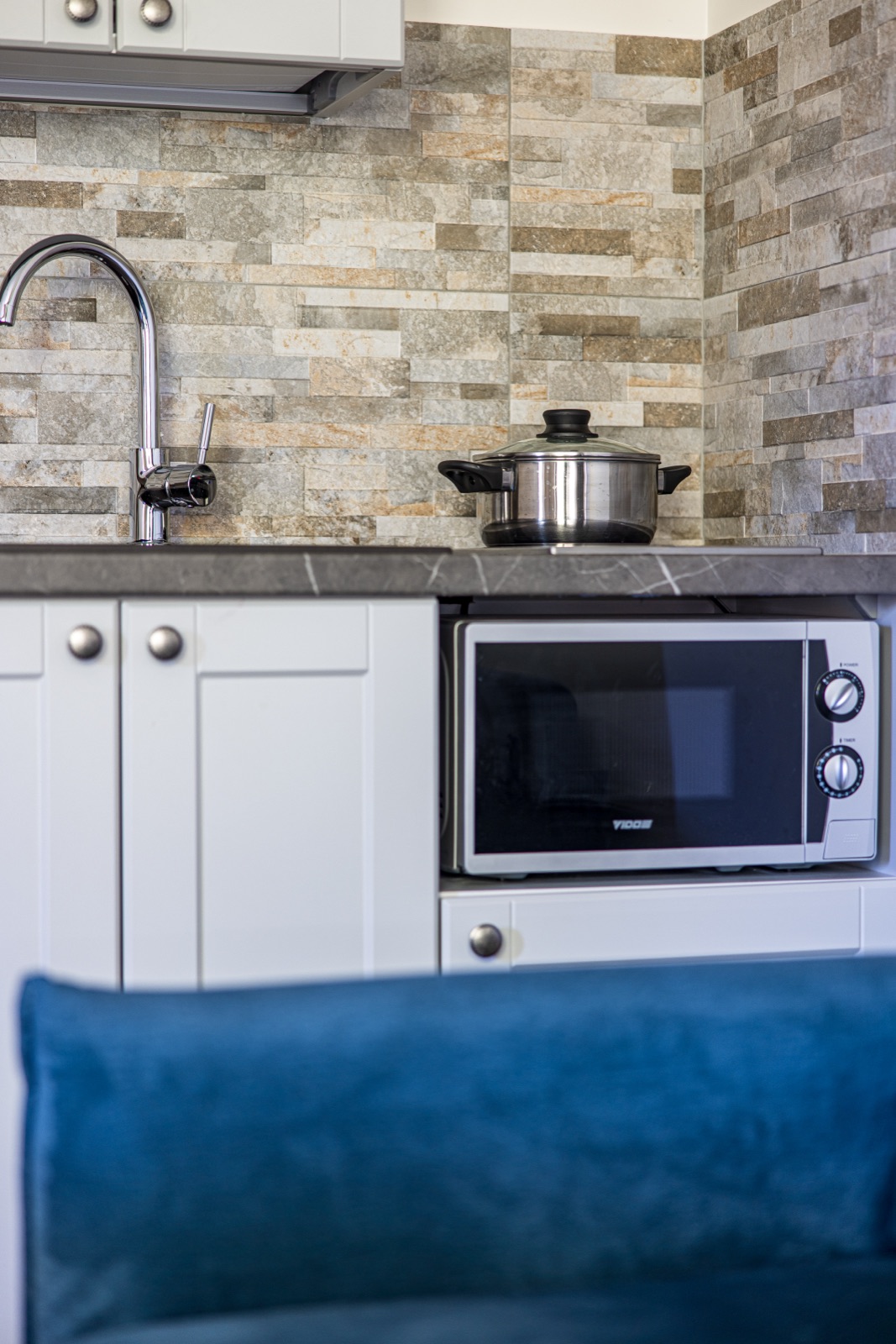 Keturvietis Lux Premium